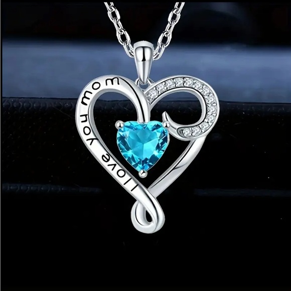 Silver Heart I love You Mom Necklace - Picture 4 of 4